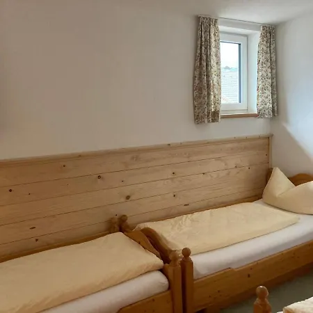 Farm stay Hanserhof Fuegen