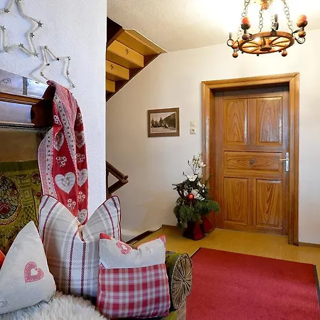 Farm stay Hanserhof Fuegen