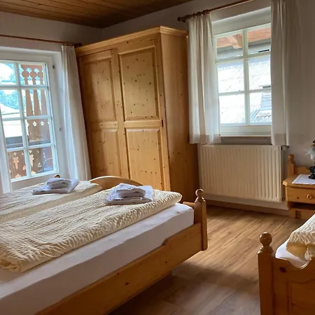 Hanserhof Farm stay Fuegen